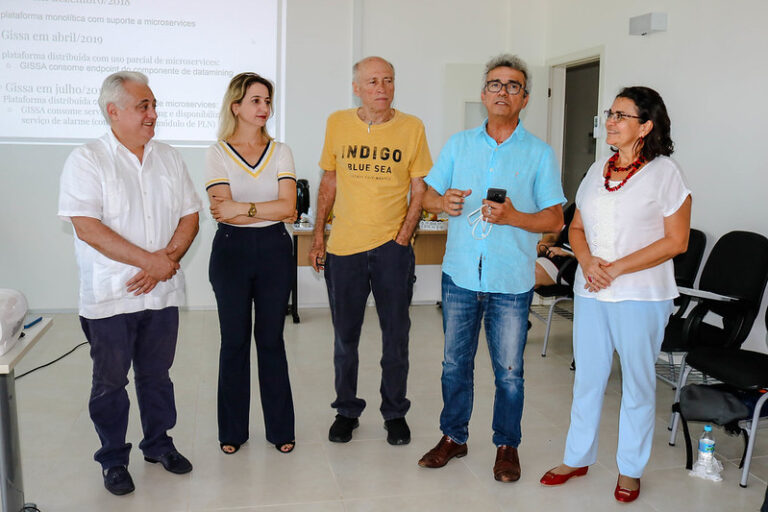 Grupos de pesquisa LARIISA e Essência participam de seminário