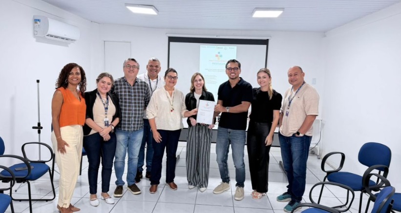 Participantes da apresentação do estudo sobre letramento em saúde digital em Aquiraz.